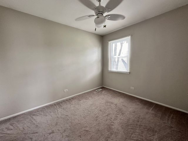 2450 Devonshire Court, Aurora, IL 60502