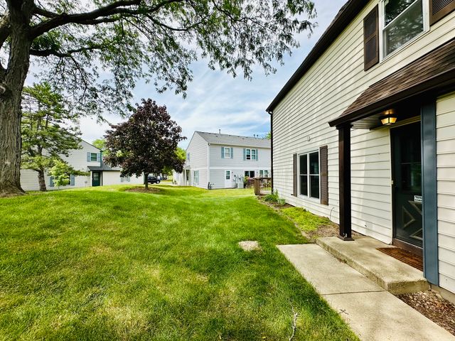 2450 Devonshire Court, Aurora, IL 60502