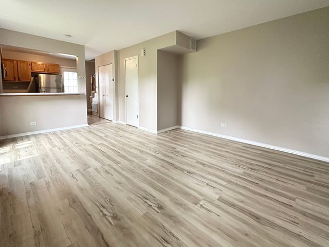 2450 Devonshire Court, Aurora, IL 60502