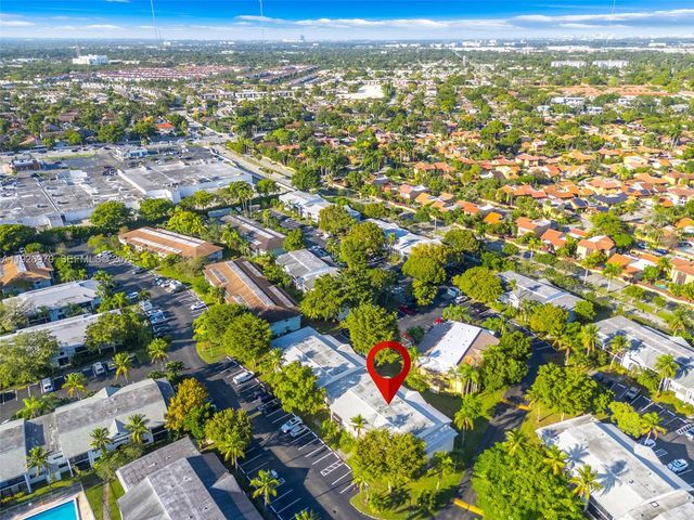 907 NE 199th St 101, Miami, FL 33179