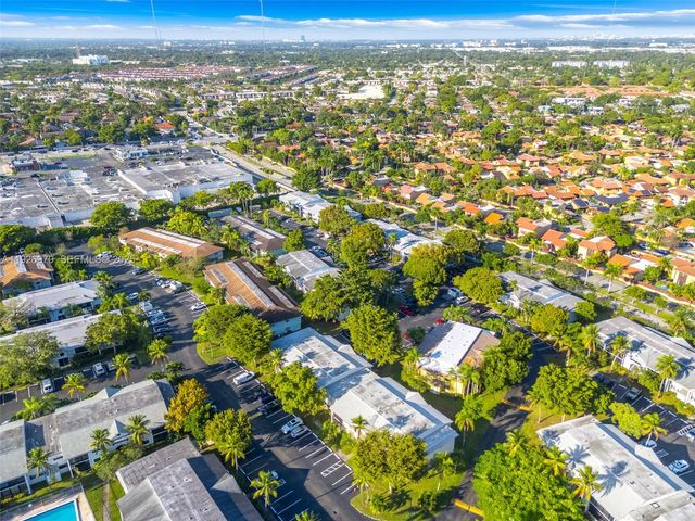 907 NE 199th St 101, Miami, FL 33179