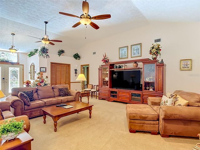 2702 STAFFORD OAKS PLACE, Plant City, FL 33565