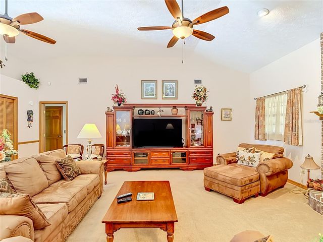 2702 STAFFORD OAKS PLACE, Plant City, FL 33565