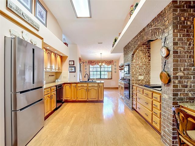 2702 STAFFORD OAKS PLACE, Plant City, FL 33565