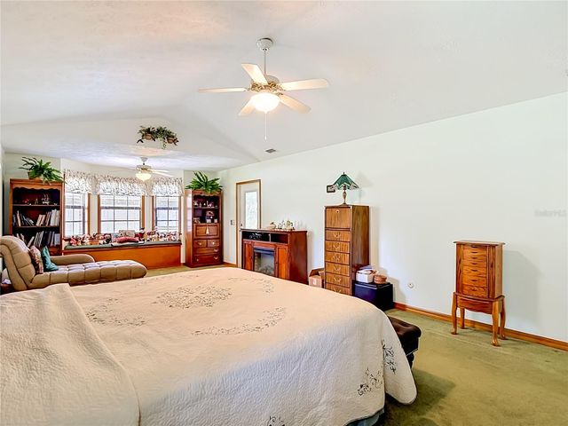 2702 STAFFORD OAKS PLACE, Plant City, FL 33565