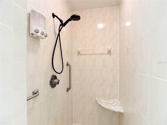 2702 STAFFORD OAKS PLACE, Plant City, FL 33565