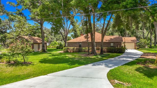2702 STAFFORD OAKS PLACE, Plant City, FL 33565