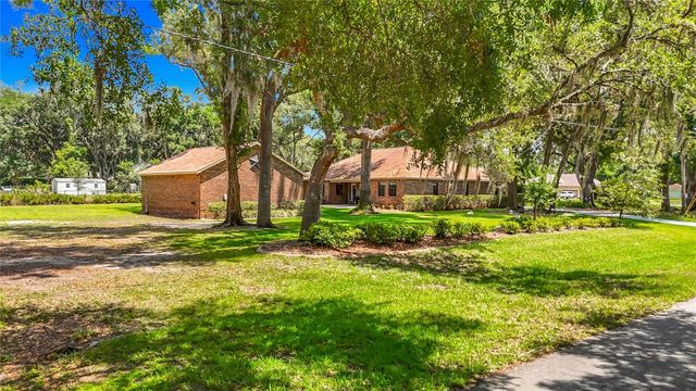 2702 STAFFORD OAKS PLACE, Plant City, FL 33565