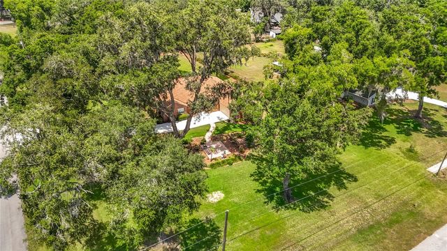 2702 STAFFORD OAKS PLACE, Plant City, FL 33565