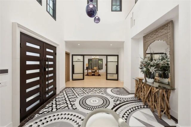 339 W Longden Avenue, Arcadia, CA 91007