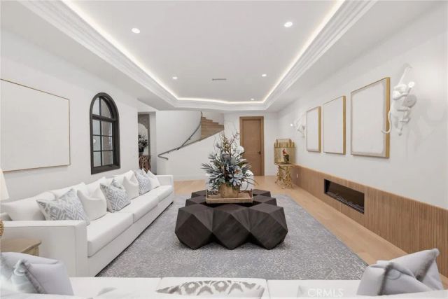 339 W Longden Avenue, Arcadia, CA 91007