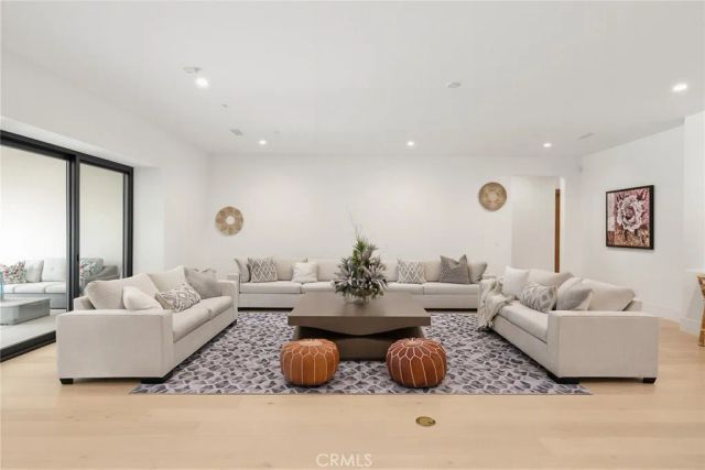 339 W Longden Avenue, Arcadia, CA 91007