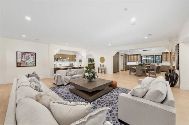 339 W Longden Avenue, Arcadia, CA 91007