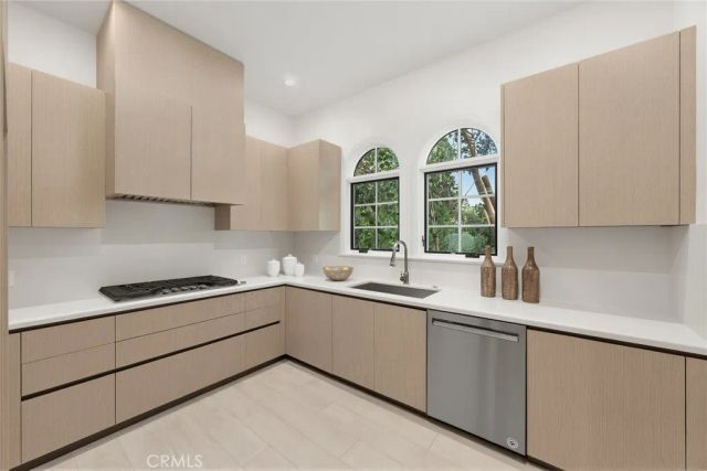 339 W Longden Avenue, Arcadia, CA 91007