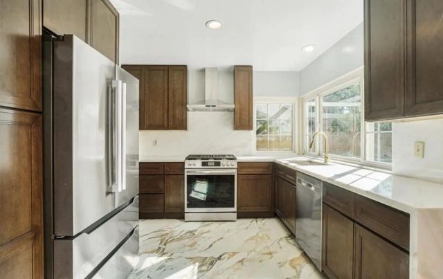 24121 El Tiradore Circle, Mission Viejo, CA 92691