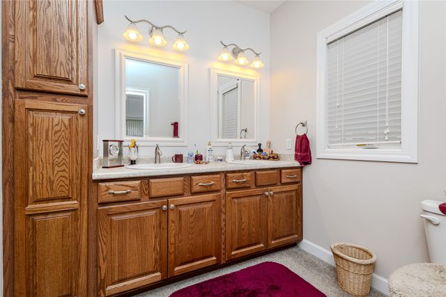 312 E 4th Street N, Newton, IA 50208