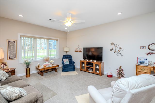 312 E 4th Street N, Newton, IA 50208