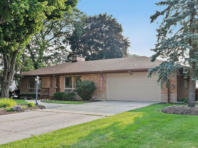 587 N Clifton Avenue, Elgin, IL 60123