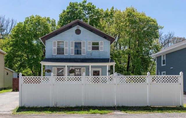 24 E Market Street, Hyde Park, NY 12538