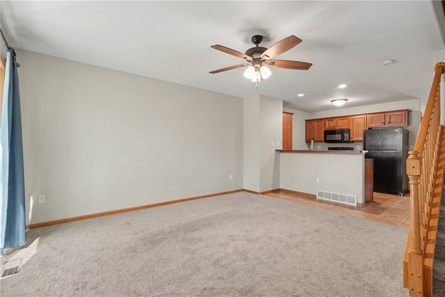 2950 Samuel CT SW C, Cedar Rapids, IA 52404