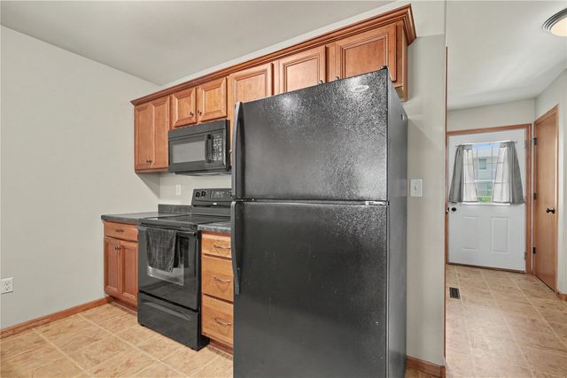 2950 Samuel CT SW C, Cedar Rapids, IA 52404