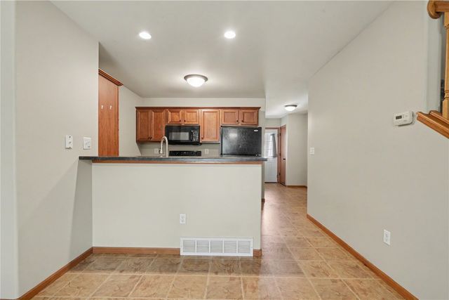 2950 Samuel CT SW C, Cedar Rapids, IA 52404