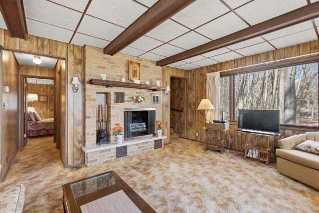 W11056 Lakeview Drive, Merrimac, WI 53561