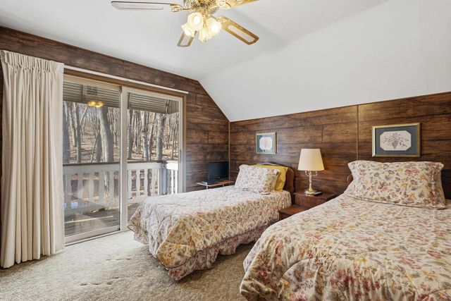 W11056 Lakeview Drive, Merrimac, WI 53561