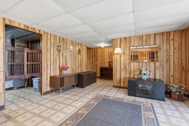 W11056 Lakeview Drive, Merrimac, WI 53561