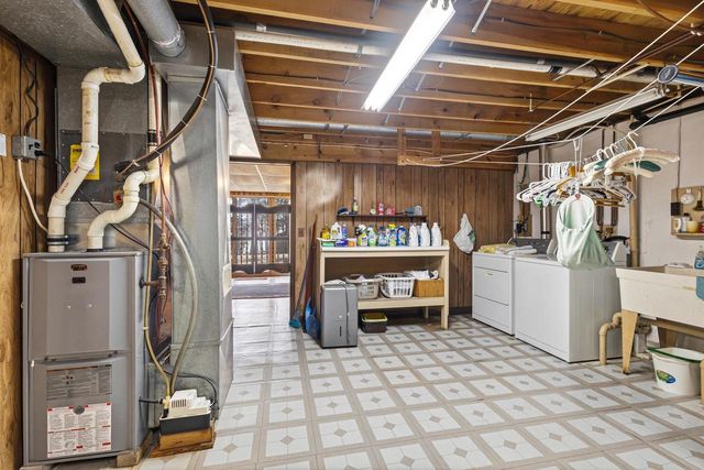 W11056 Lakeview Drive, Merrimac, WI 53561