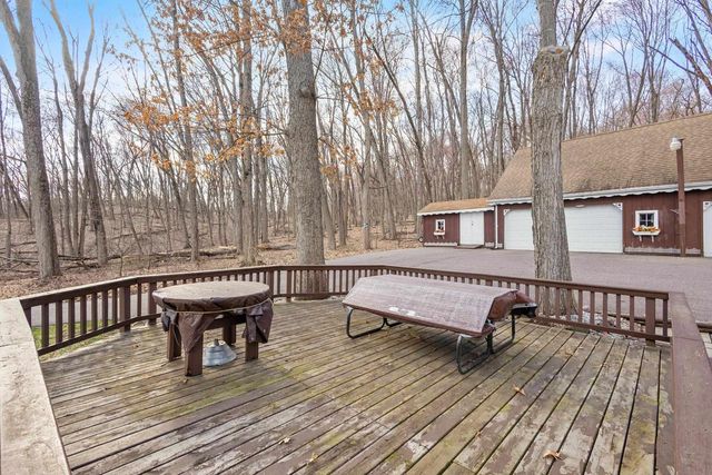 W11056 Lakeview Drive, Merrimac, WI 53561