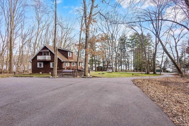 W11056 Lakeview Drive, Merrimac, WI 53561