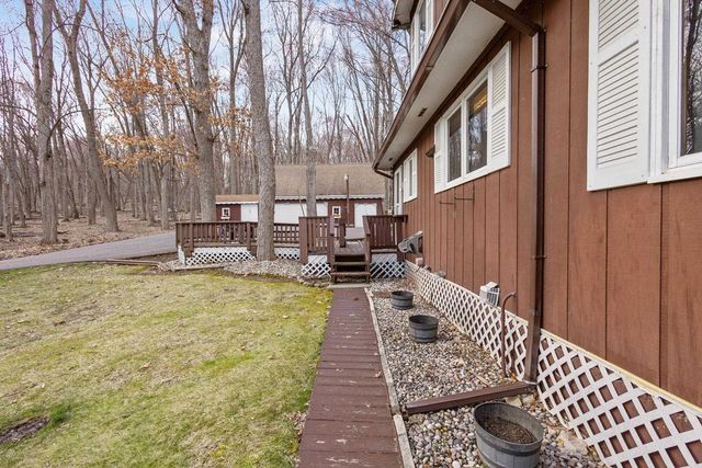 W11056 Lakeview Drive, Merrimac, WI 53561