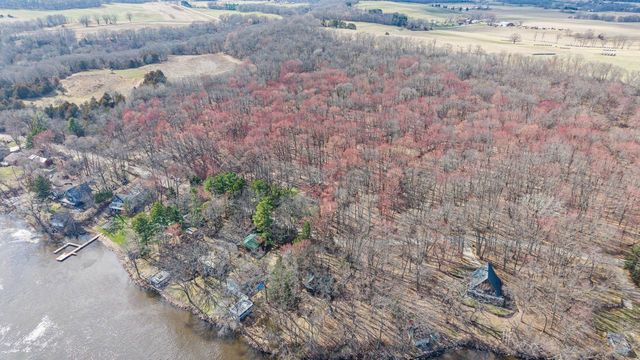 W11056 Lakeview Drive, Merrimac, WI 53561