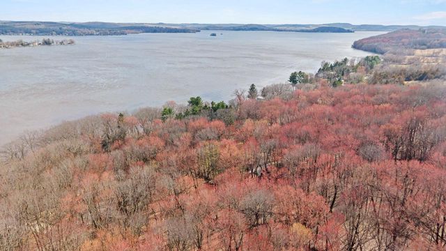 W11056 Lakeview Drive, Merrimac, WI 53561