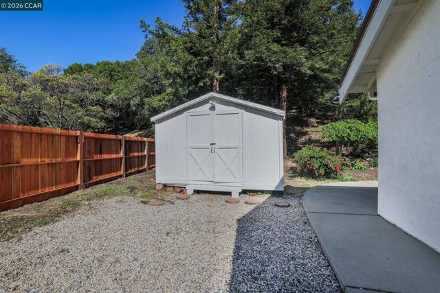 3821 Painted Pony Rd, Richmond, CA 94803