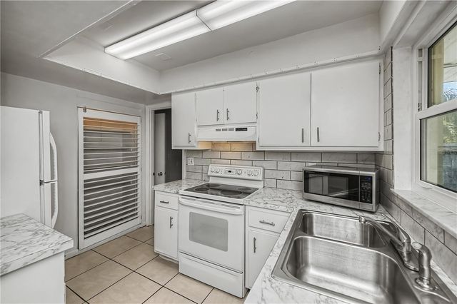 4025 YUCATAN CIRCLE, Port Charlotte, FL 33948