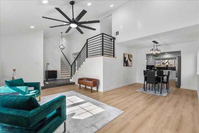 412 Cottonwood Drive, Friendswood, TX 77546