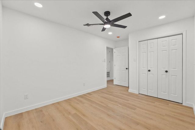 412 Cottonwood Drive, Friendswood, TX 77546