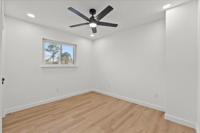 412 Cottonwood Drive, Friendswood, TX 77546