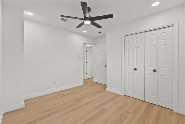 412 Cottonwood Drive, Friendswood, TX 77546