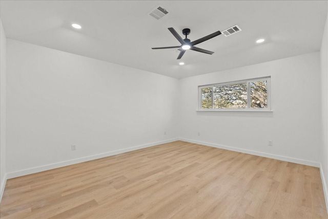 412 Cottonwood Drive, Friendswood, TX 77546