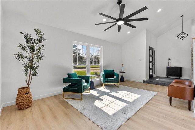 412 Cottonwood Drive, Friendswood, TX 77546