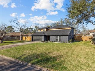 412 Cottonwood Drive, Friendswood, TX 77546