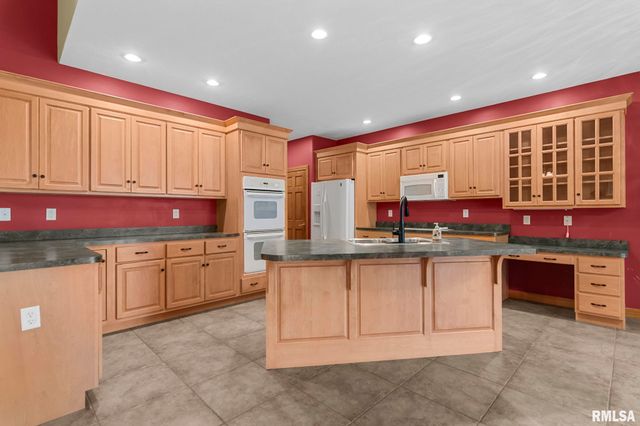 2728 Keats Drive, Springfield, IL 62711