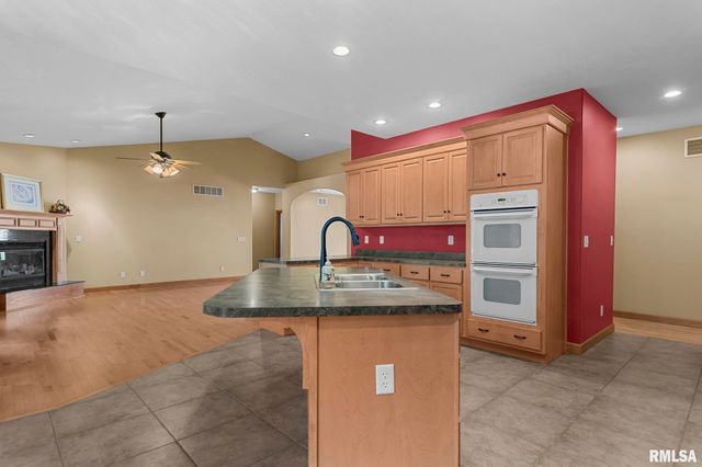 2728 Keats Drive, Springfield, IL 62711