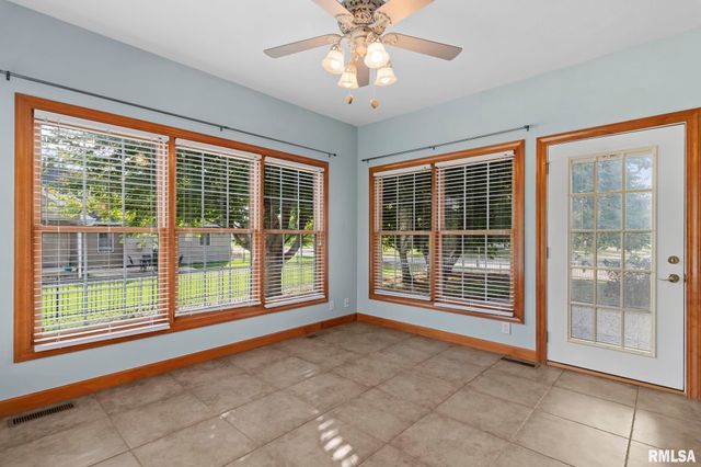 2728 Keats Drive, Springfield, IL 62711