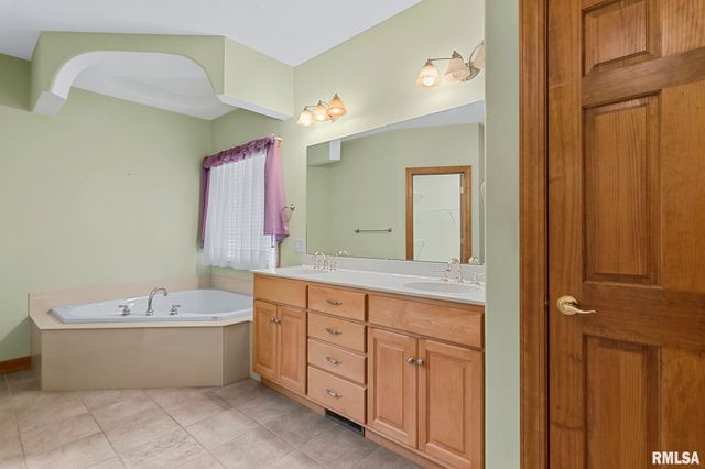 2728 Keats Drive, Springfield, IL 62711