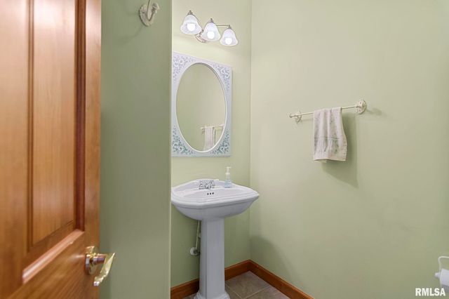 2728 Keats Drive, Springfield, IL 62711