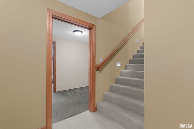 2728 Keats Drive, Springfield, IL 62711